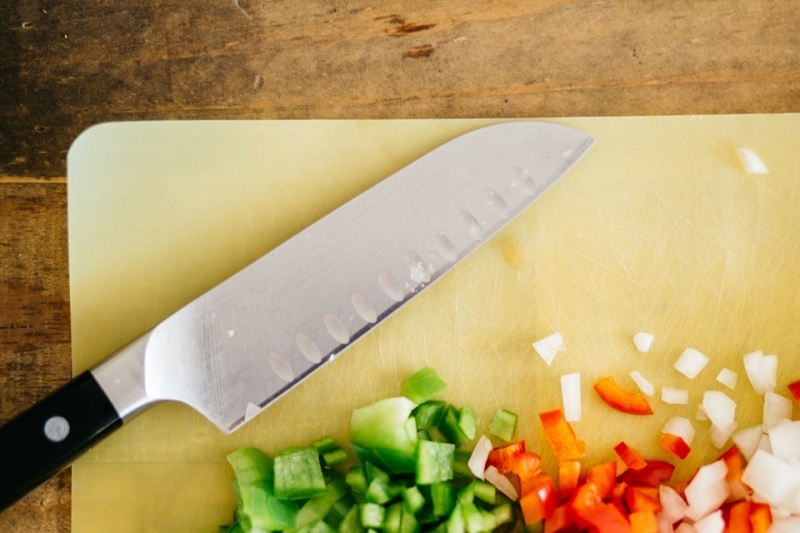 Как точить ножи на точильном камне: советы по выбору точила и пошаговая инструкция