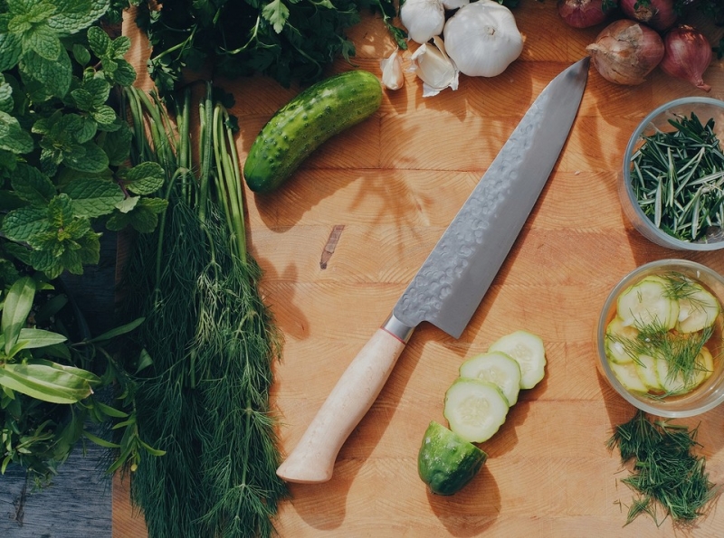 Как точить ножи на точильном камне: советы по выбору точила и пошаговая инструкция