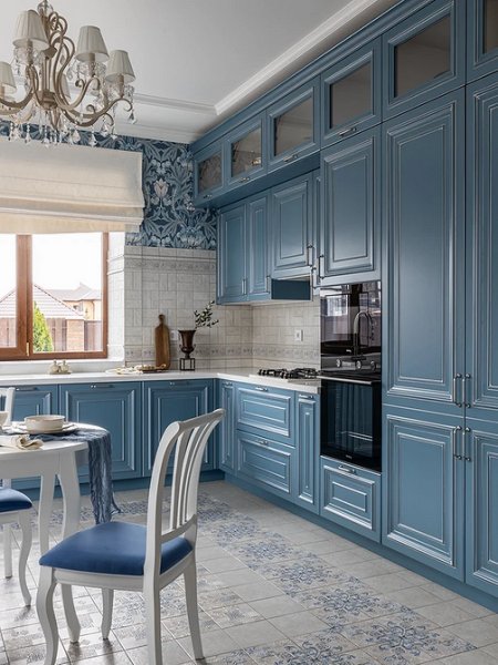 Красиво и практично: 8 классных интерьеров с плиткой на полу