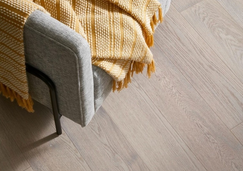 Ламинат-2025: 9 ярких трендов, модные цвета и текстуры (78 фото)