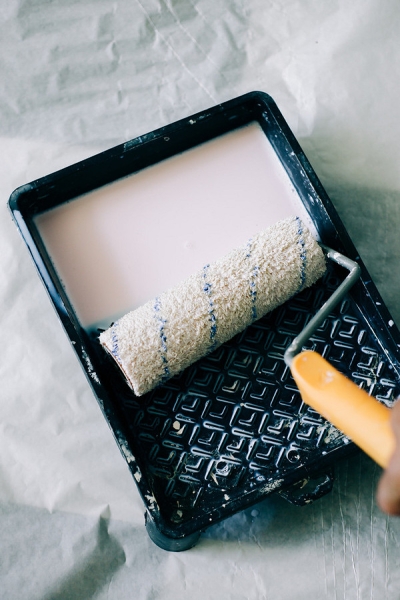 Как красить стены без разводов: секреты и советы