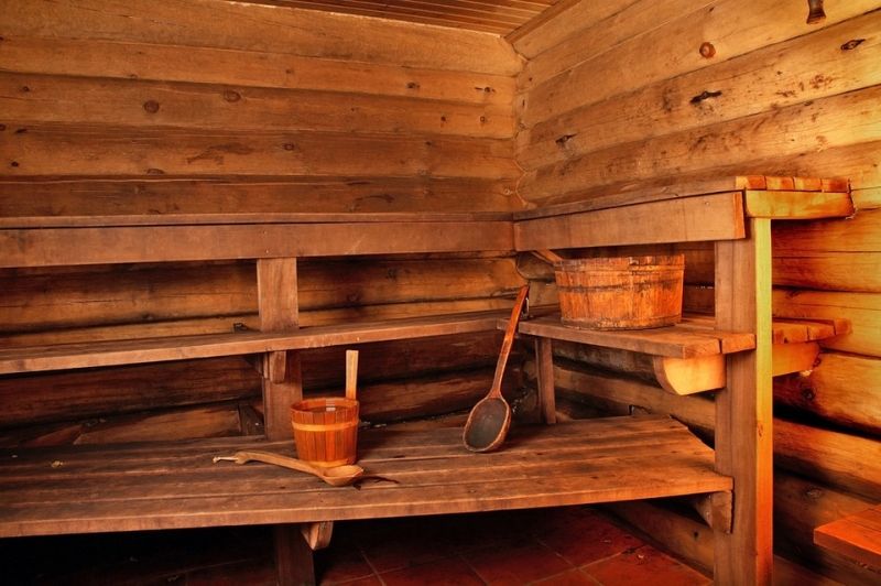 Чем отмыть дерево в бане: 8 методов борьбы с сажей и плесенью
