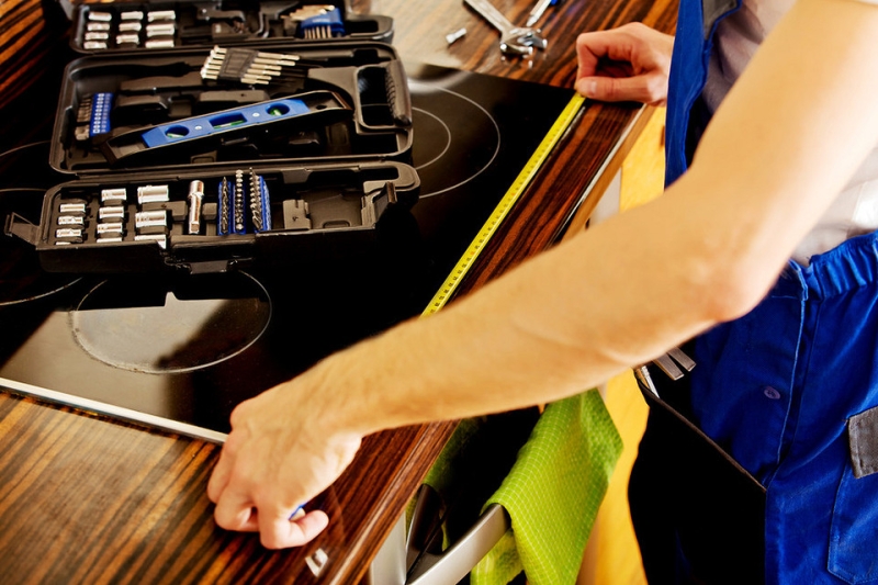 Как установить варочную панель в столешницу: инструкция и советы