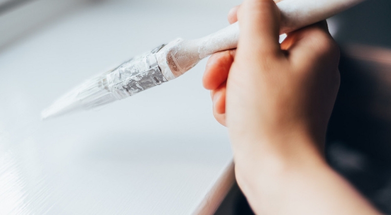 Как покрасить пластиковый подоконник: инструкция и советы для работы своими руками