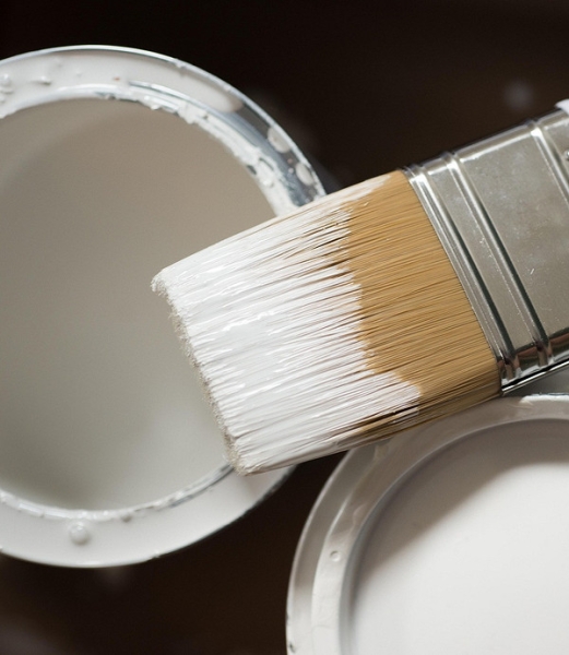 Как правильно красить потолок: пошаговая инструкция и полезные советы