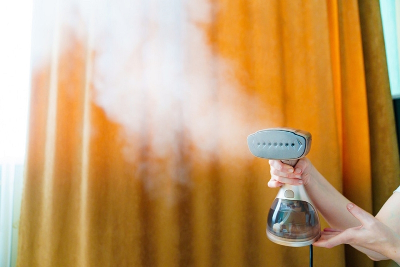 Утюг или отпариватель? Сравниваем и выбираем, что лучше