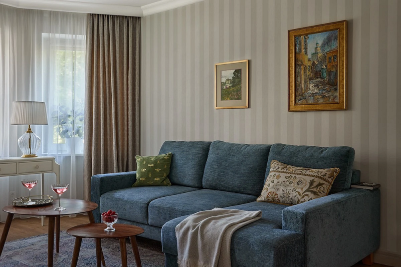 Как комбинировать обои: готовые схемы и идеи для каждой комнаты (73 фото)