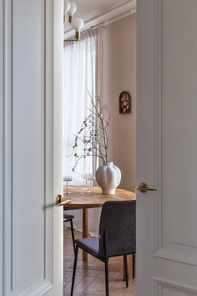 Карнизы для штор-2026: обзор видов, тренды и идеи для разных стилей (85 фото)