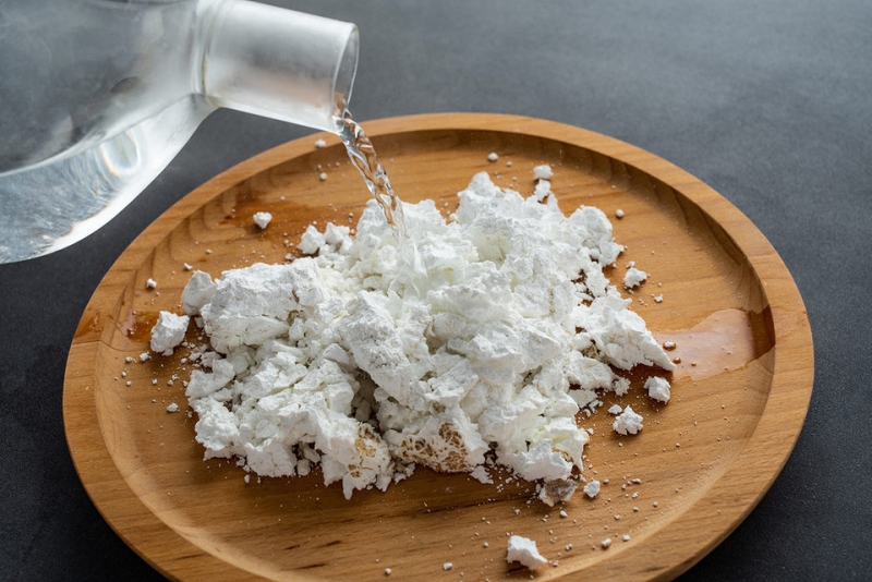 Как погасить и развести известь для побелки стен: советы и инструкция