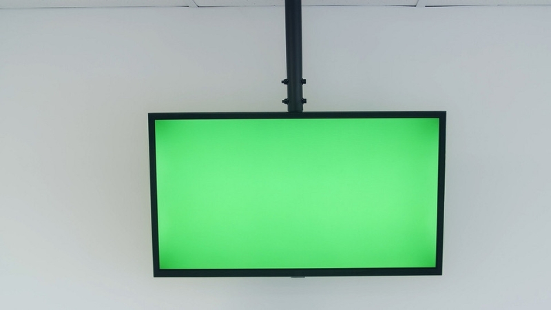 Как снять телевизор с кронштейна: все способы