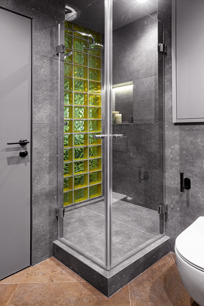 Стеклоблоки в интерьере: плюсы и минусы, варианты применения (93 фото)