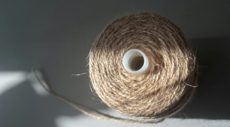 Как утеплить дом из бруса: выбор материалов и технологии