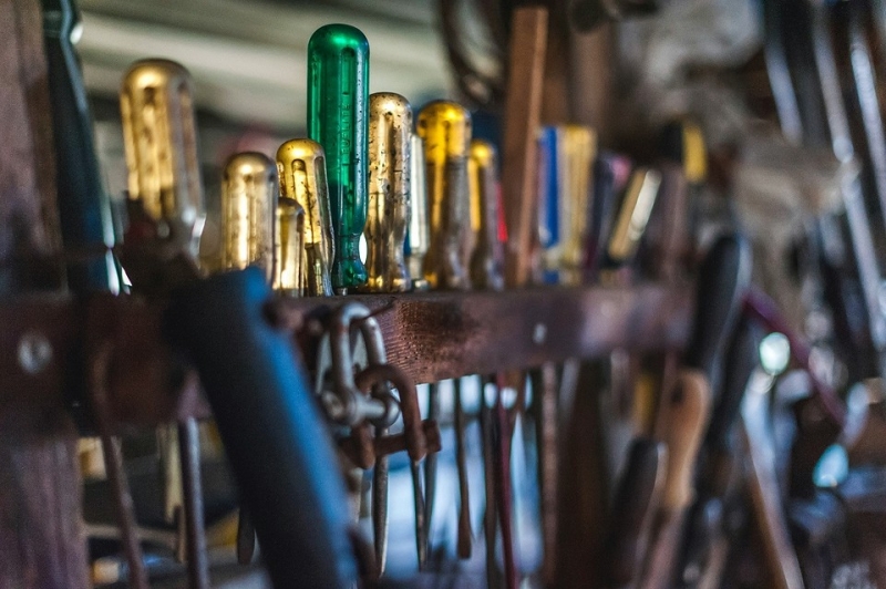 Виды отверток: шлицы, размеры, материалы и другие важные критерии выбора инструментов для дома