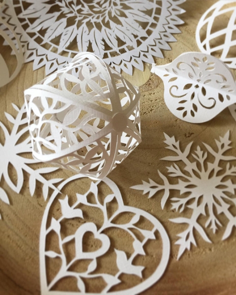 Вытынанки-2026: красивые идеи бумажного декора и готовые шаблоны (46 фото)