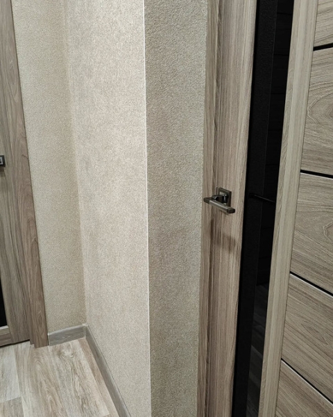 Жидкие обои в интерьере: плюсы и минусы, советы по применению (57 фото)